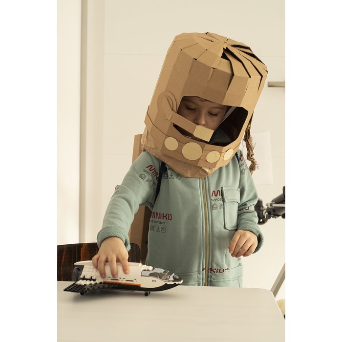 DIY • Astronaut - Helloboy